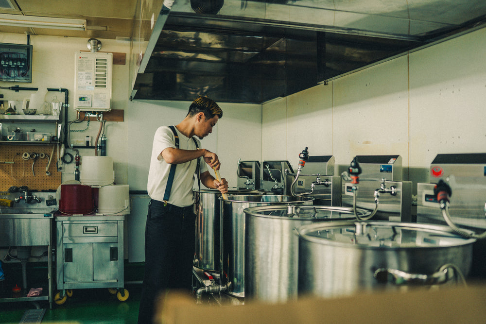 イヨシコーラ缶 (250ml) 6本セット【送料無料】【ギフト・熨斗対応可